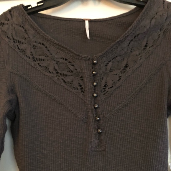Free People M gray top - Picture 3 of 8